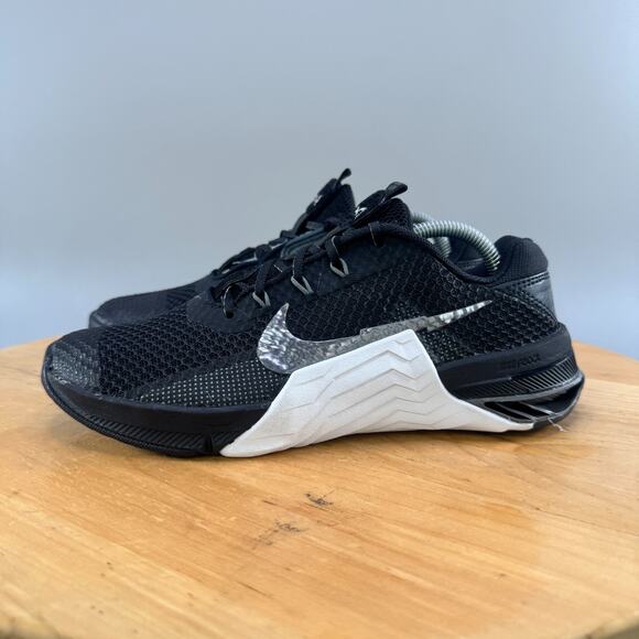 Nike Metcon 7 Womens Size 7.5 Shoes Black White Gym Training Athletic CZ8280-010 - Picture 3 of 9